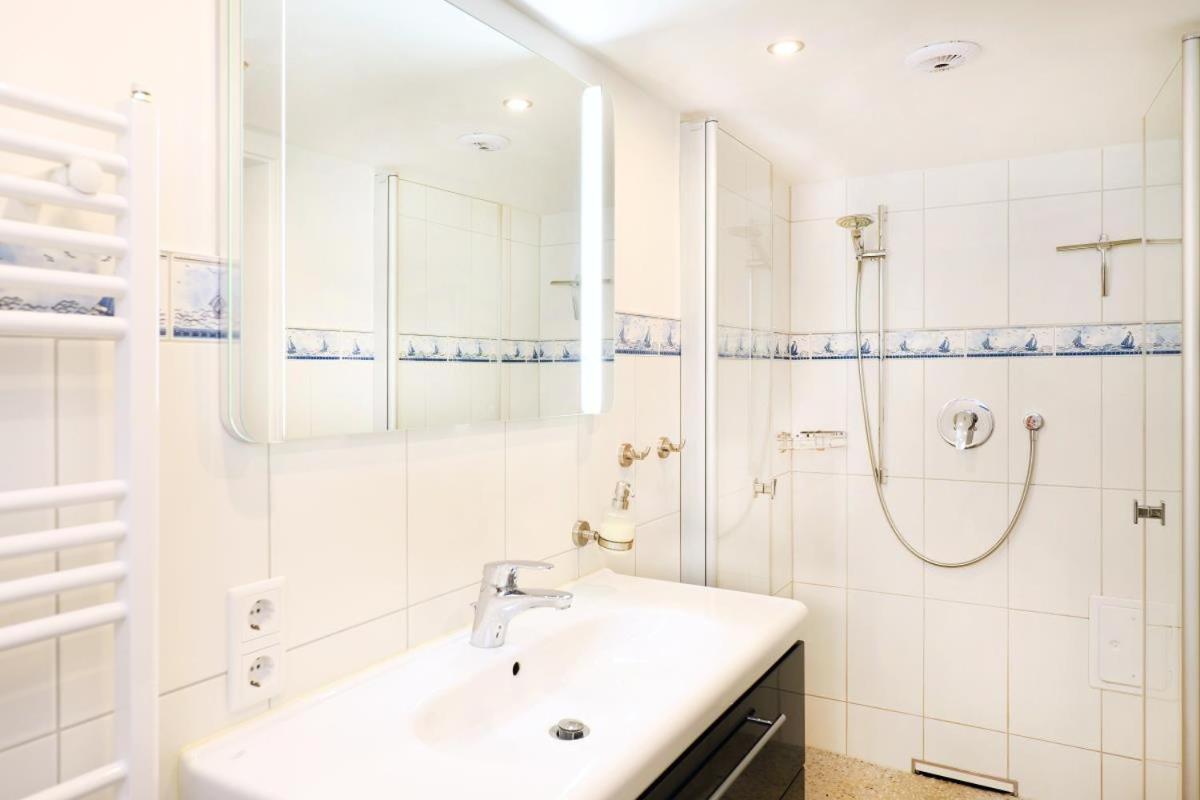 Appartement & Ferienwohnungen Thiess Росток Екстер'єр фото
