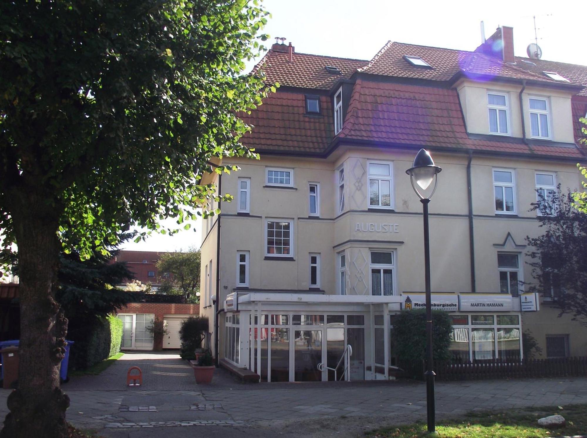 Appartement & Ferienwohnungen Thiess Росток Екстер'єр фото
